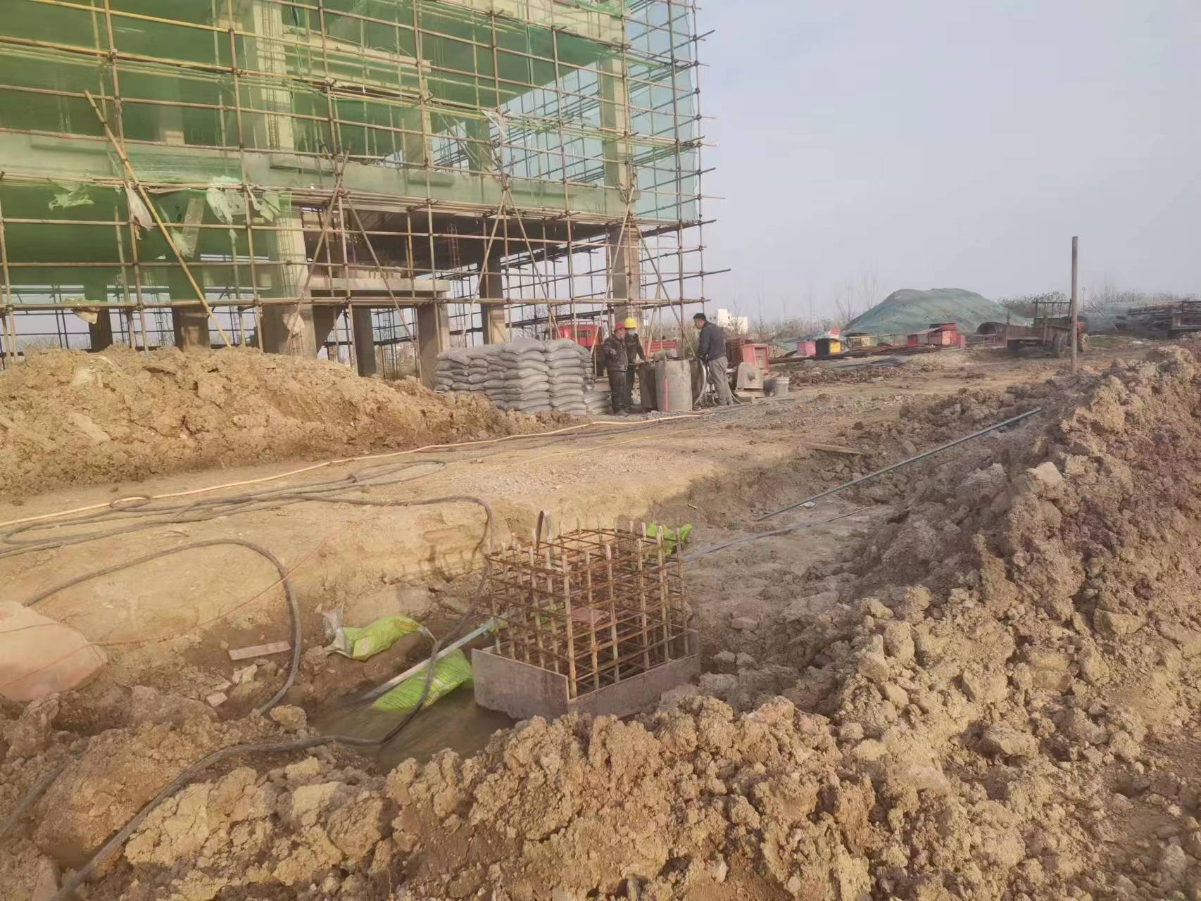 老城镇当桥梁出现裂缝的时候应该及时加固修补